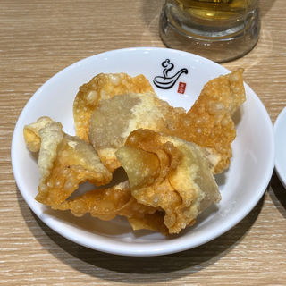 揚げワンタン(れんげ食堂 Toshu 烏山南口店)