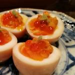 雲丹といくらの半熟卵のせ(炊き餃子池三郎)