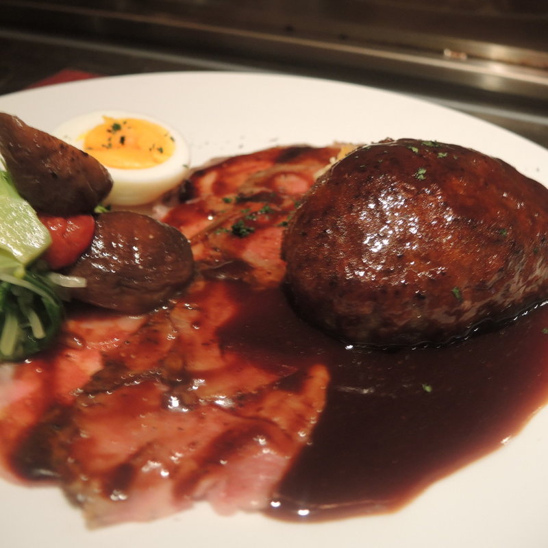 神戸牛ローストビーフと和牛ハンバーグセット(窯焼きステーキ 福田)