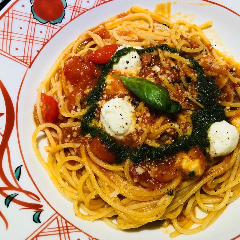 Wモッツァレラチーズのトマトソースバジル風味(洋麺屋五右衛門 原宿店)