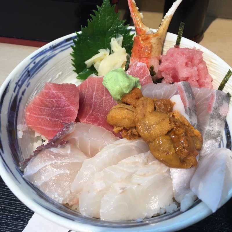 おまかせ丼(鈴木水産)