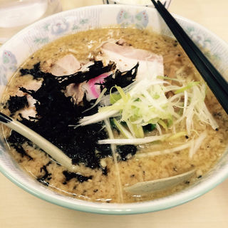 背脂赤味噌ラーメン(らぁめん天山 見附店 )