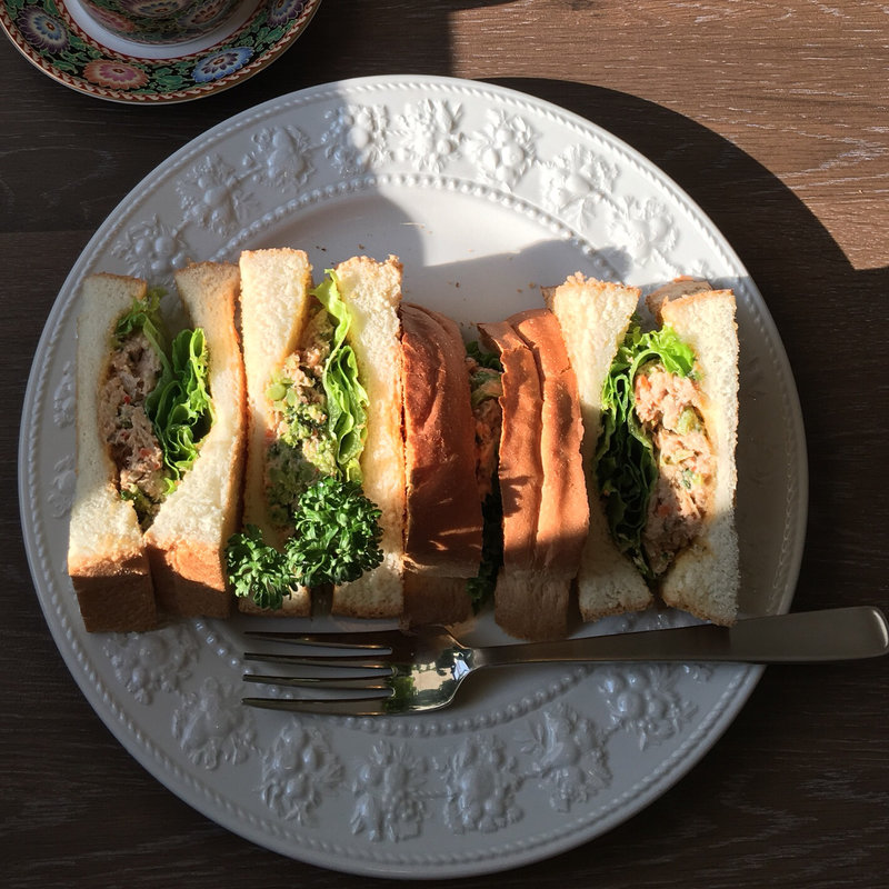 海老とツナのサンドウィッチ(サンライズコーヒー)