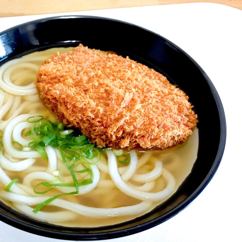コロッケうどん（かけ+なつかしのコロッケ）(やま家 )