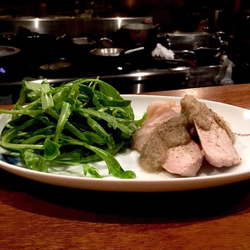 豚肉のグリル 新ごぼうのソース サラダ春菊のサラダ添え(コノ花まひろ )