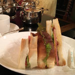 焼き豚とチェダーチーズのトーストサンド(梅田珈琲館ＹＣ)