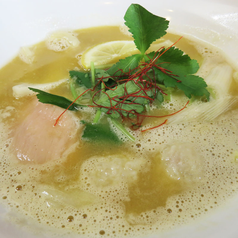 博多水炊き白湯うどん(博多うどん居酒屋 泰吉)