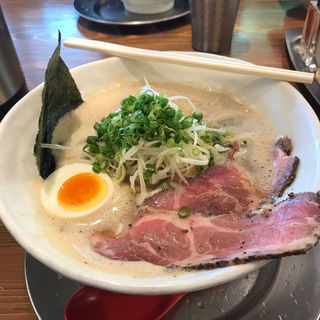 濃熟醤油ラーメン(麺作 赤シャモジ 新潟東店 )