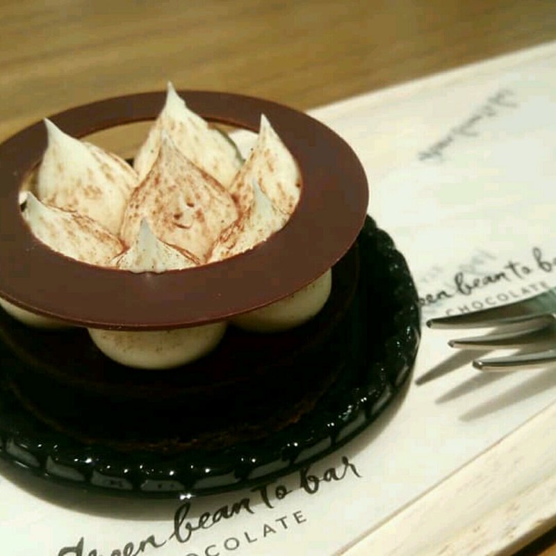 チョコレートタルト(green bean to bar CHOCOLATE)