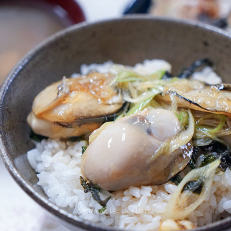 岩牡蠣丼(むろや )