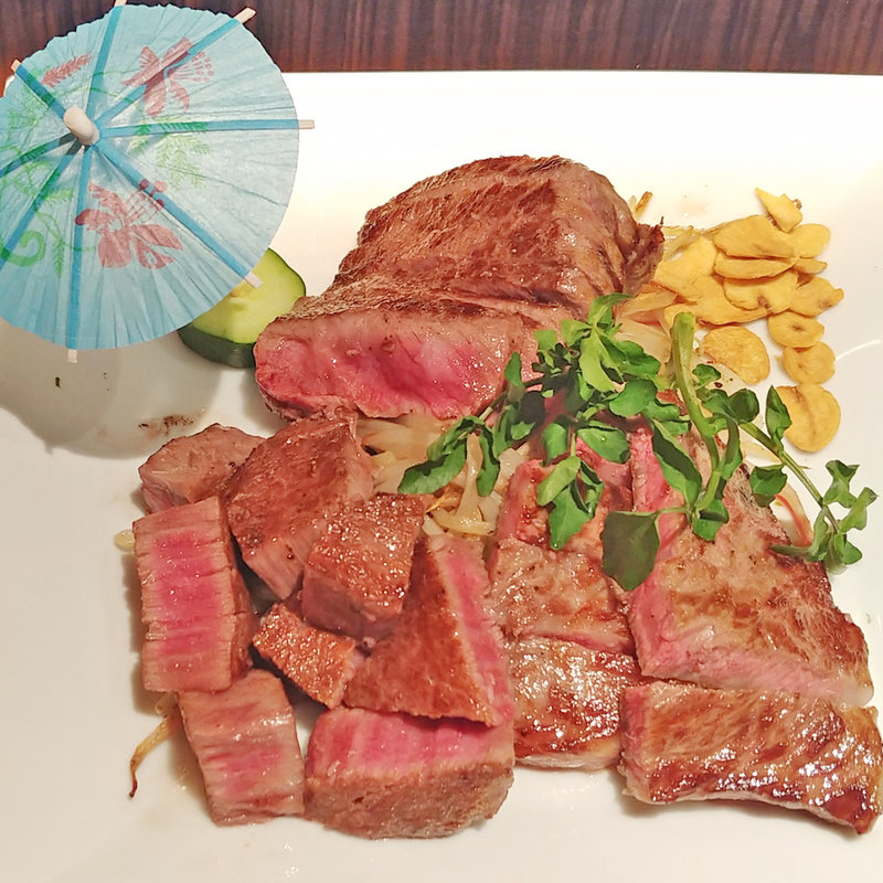 黒毛和牛A5ステーキ ヒレ/サーロイン/内モモ3種盛(Teppan-yaki 燦糺 (Sankyu))