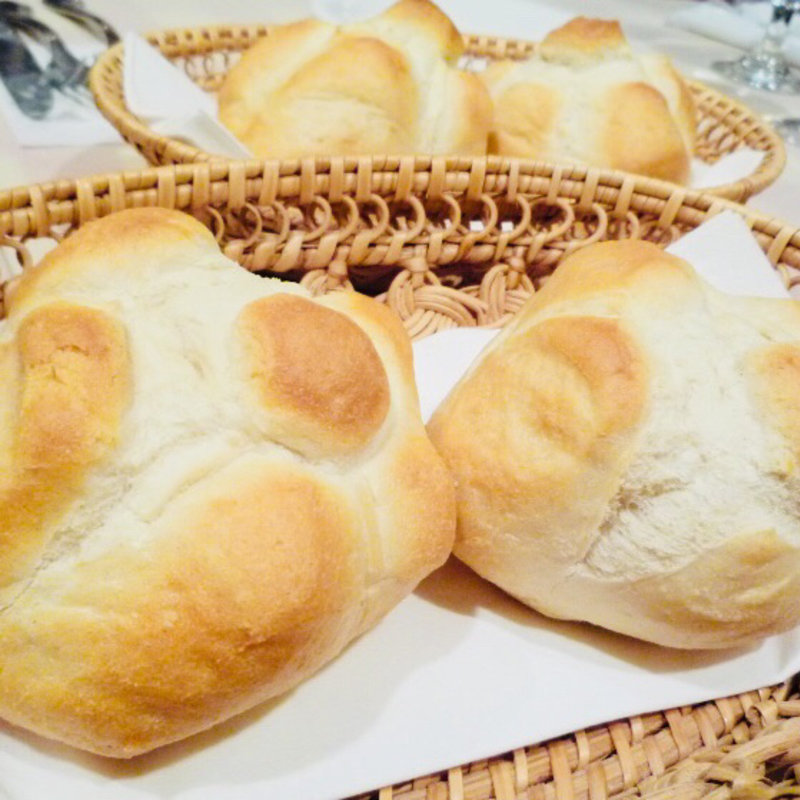 自家製フォカッチャ(イタリア食堂 ピエーナ （イタリアショクドウ ピエーナ）)