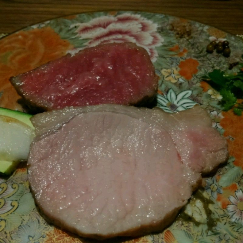 140日熟成肉の盛り合わせ(旬熟成 六本木店)