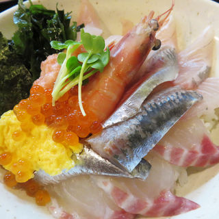 博多駅周辺で食べられる海鮮丼ランキング Sarah サラ