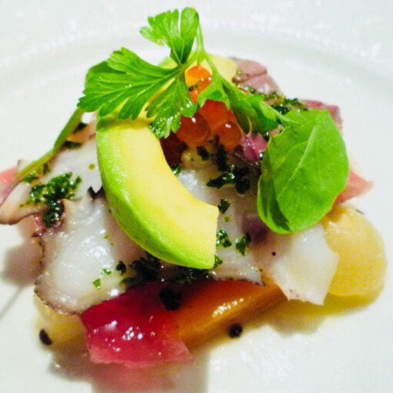 逗子産真蛸、三崎産鮪、小田原産鰺のお刺身サラダ(ラタトゥイユ)