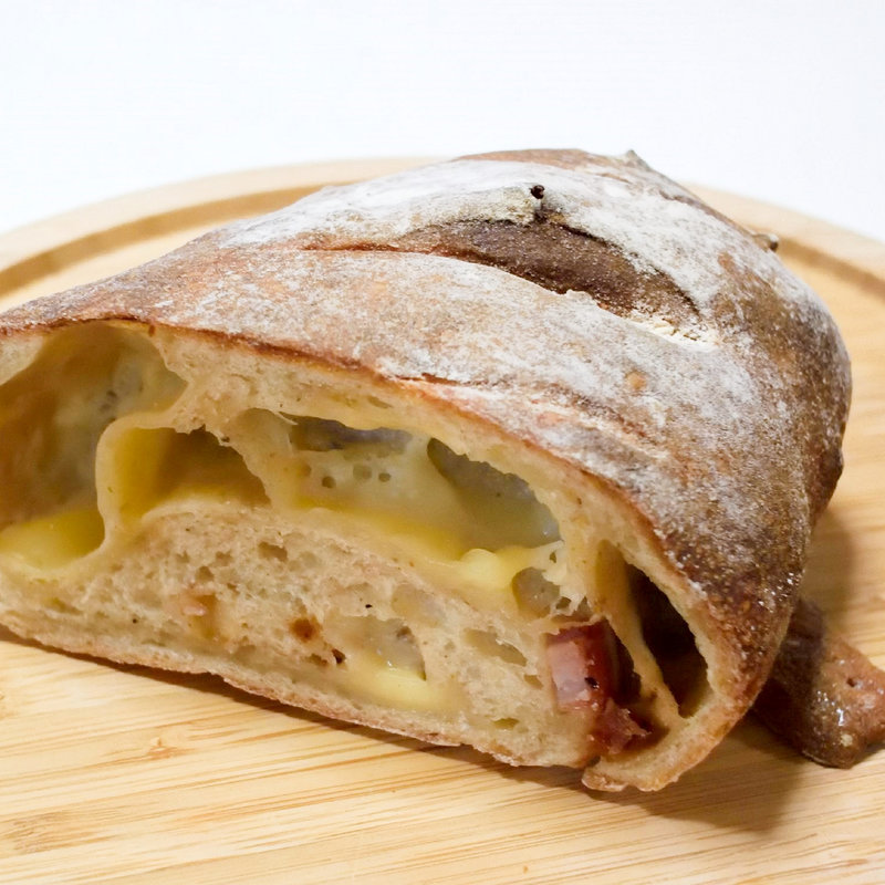 ベーコンチーズ(パン屋 キボシ（パン屋 kiboshi）)