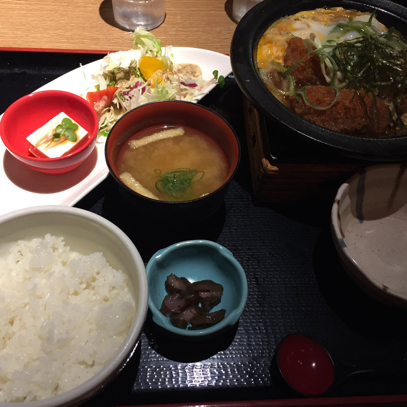 カツとじ定食(茶房ひまわり イズミヤ洛北店 )