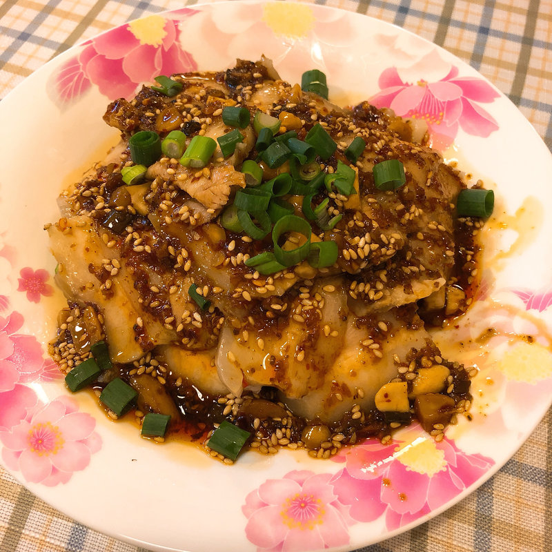 蒜泥白肉(珍々 ゼンゼン)