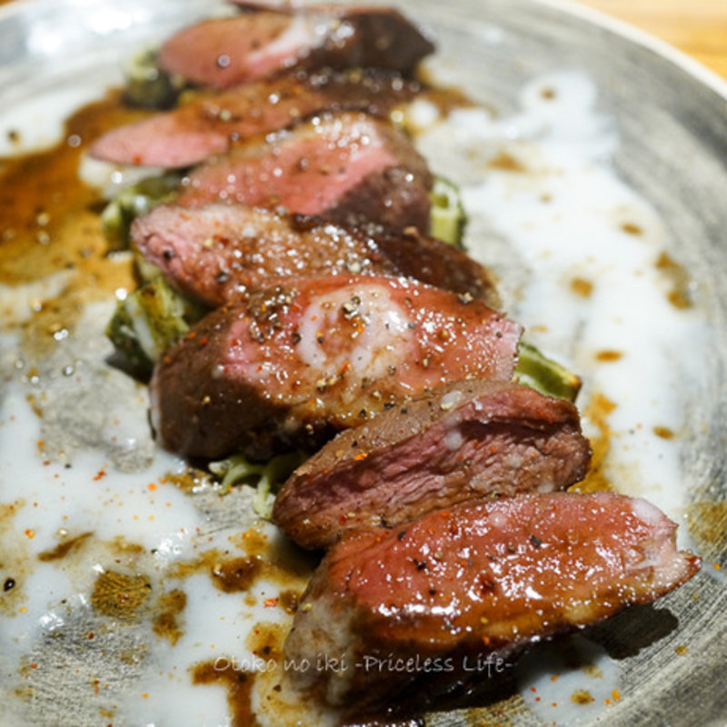 マグレ鴨のはちみつと黒胡椒のソース(スペイン料理サルデスカ )