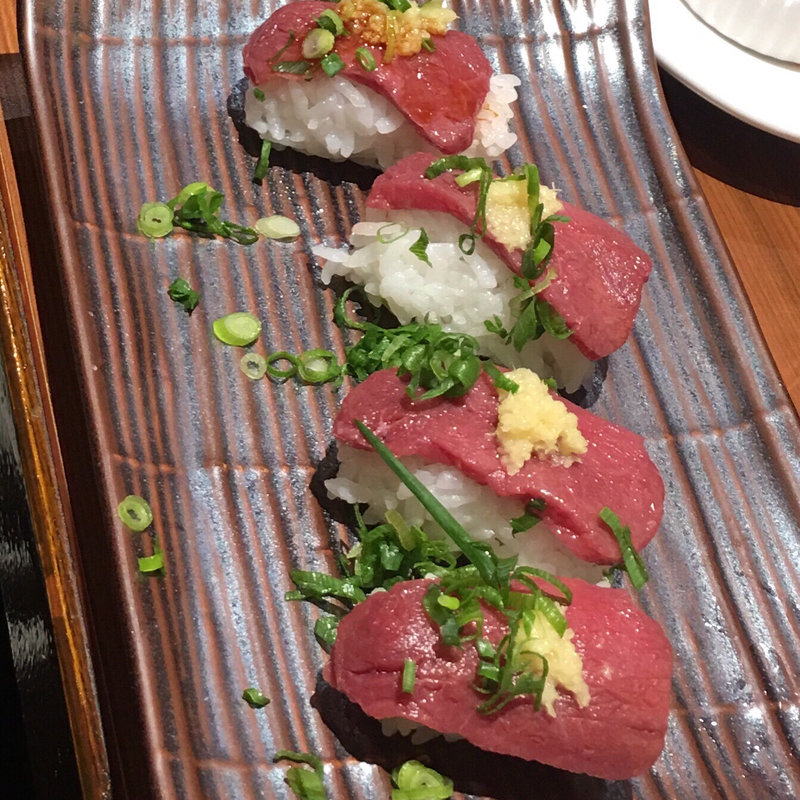 馬刺し握り(旨唐揚げと居酒メシ ミライザカ 天満橋店)