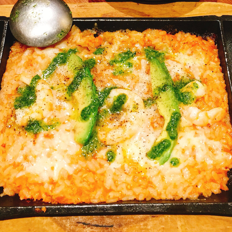 海老とアボカドのバジル焼きリゾット(旨唐揚げと居酒メシ ミライザカ 天満橋店)