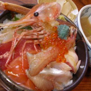 オホーツク海鮮丼(味処あづま )