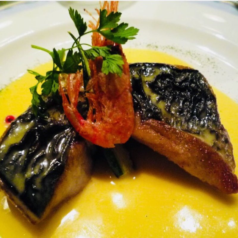 鰆のポワレ(アクアオリビン AQUA OLIVINE)