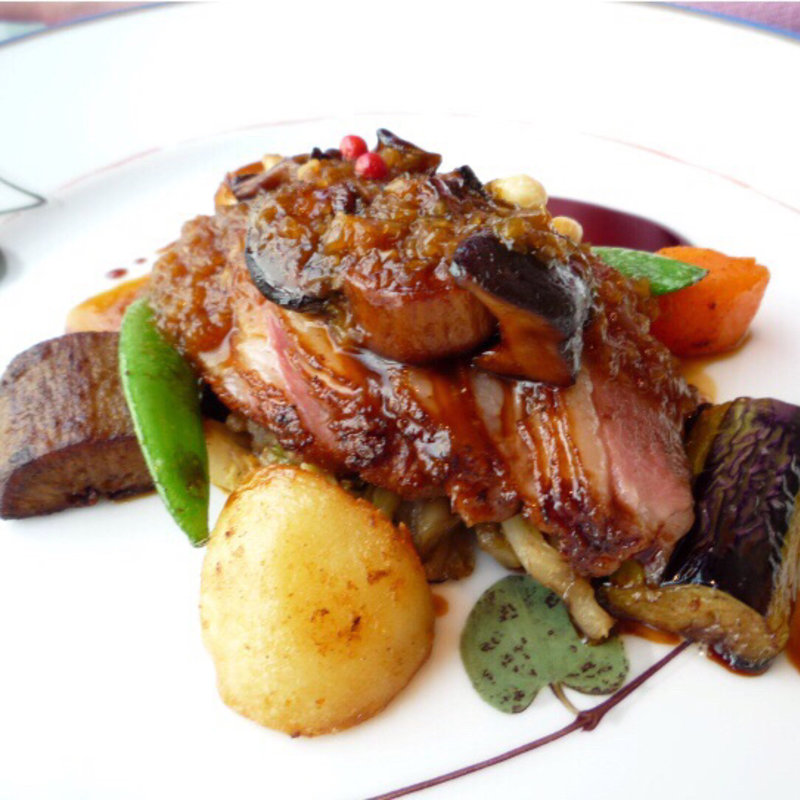 フランス産鴨胸肉のロースト(ストラスヴァリウス Strasvarius)