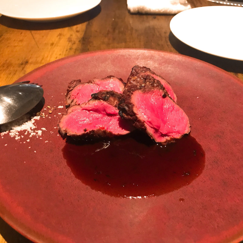 近江牛 内モモ 炭火焼(TABLE O TROIS)