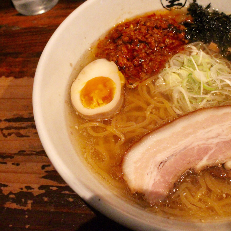 塩らーめん＋辛肉(ラーメン 空 本店)