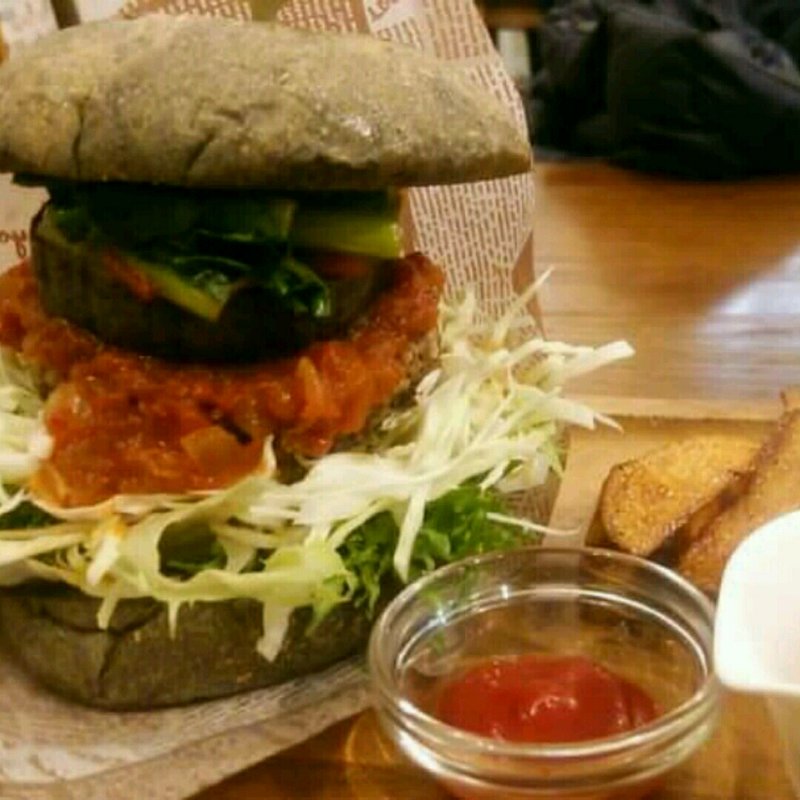 ヴィーガンバーガー(ヴィーガニック トゥー ゴー （Veganic to go）)