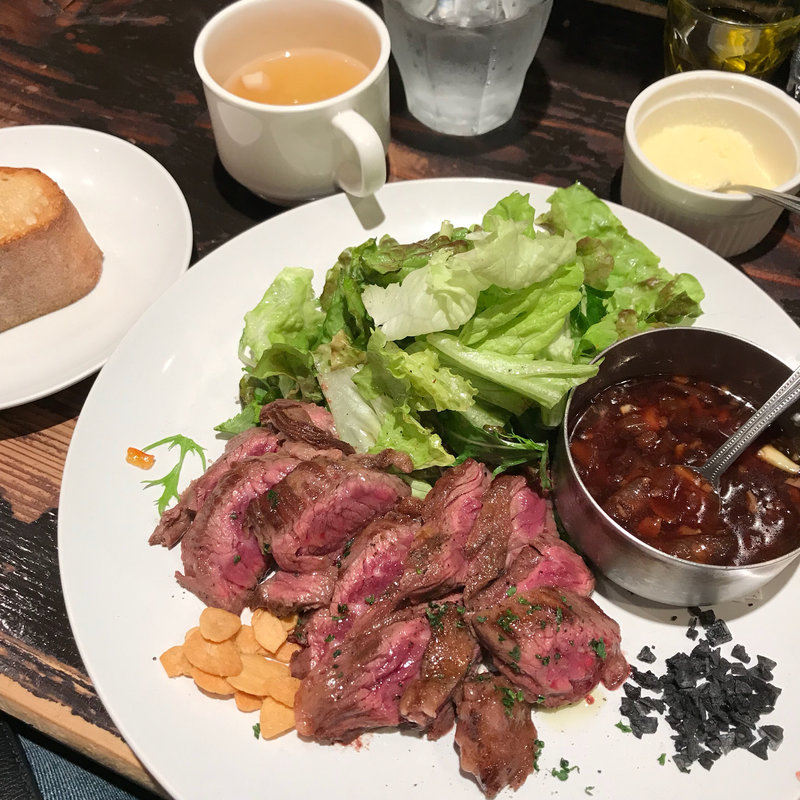 ハラミランチ(PIENO di cibo ピエーノデチーボ)