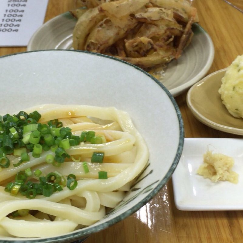 ひやあつうどん(純手打ち讃岐うどん 綾 （じゅんてうちさぬきうどん あや）)