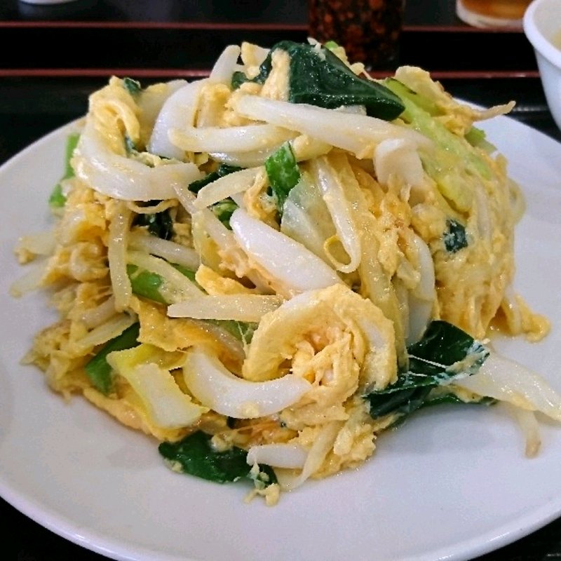 イカとニラの卵炒め(アジア料理 菜心)