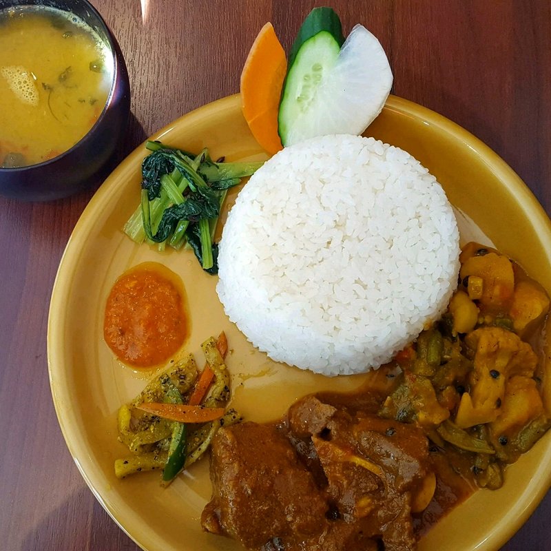 ダルバート(マトン)(ネパリダイニング ダルバート)