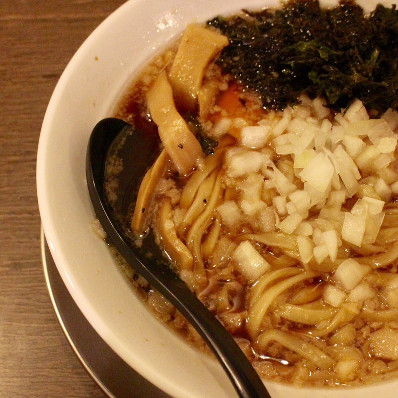 背脂中華そば醤油(らーめん潤 札幌らーめん共和国店)