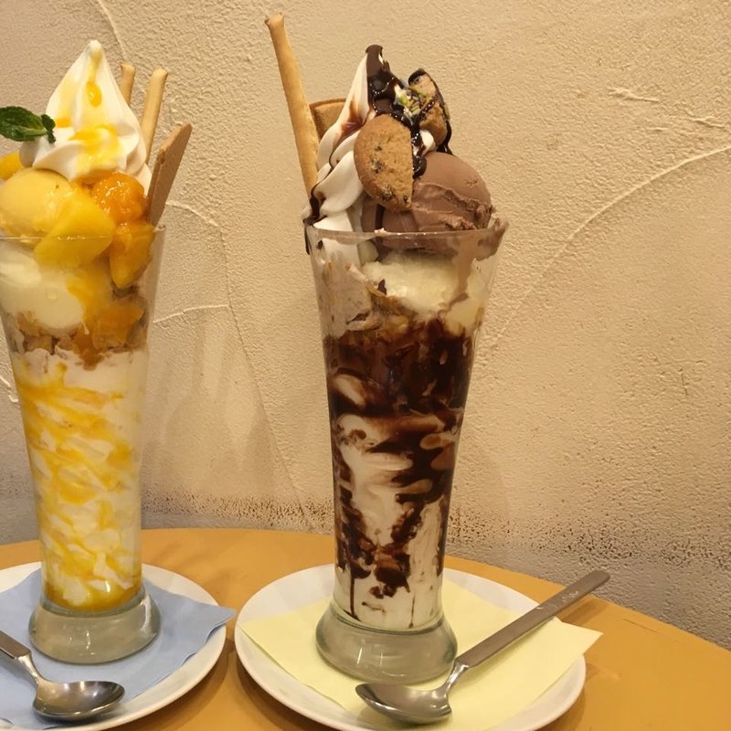 ビックパフェ チョコクッキー(and Be 梅田HEP FIVE店)