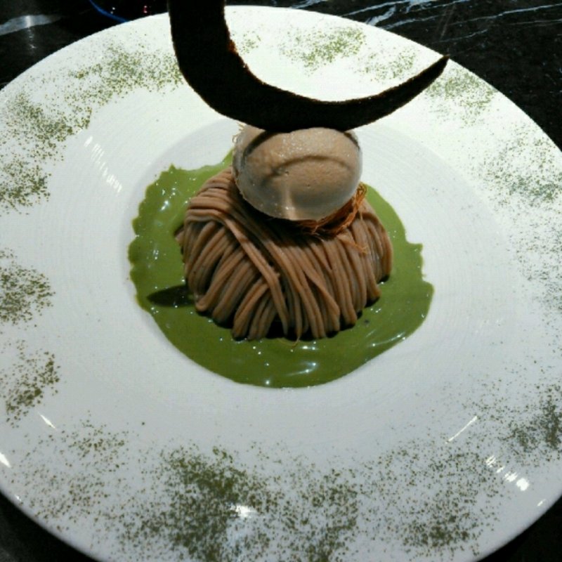 浮島(Toshi Yoroizuka Mid Town (トシ ヨロイヅカ ミッドタウン))