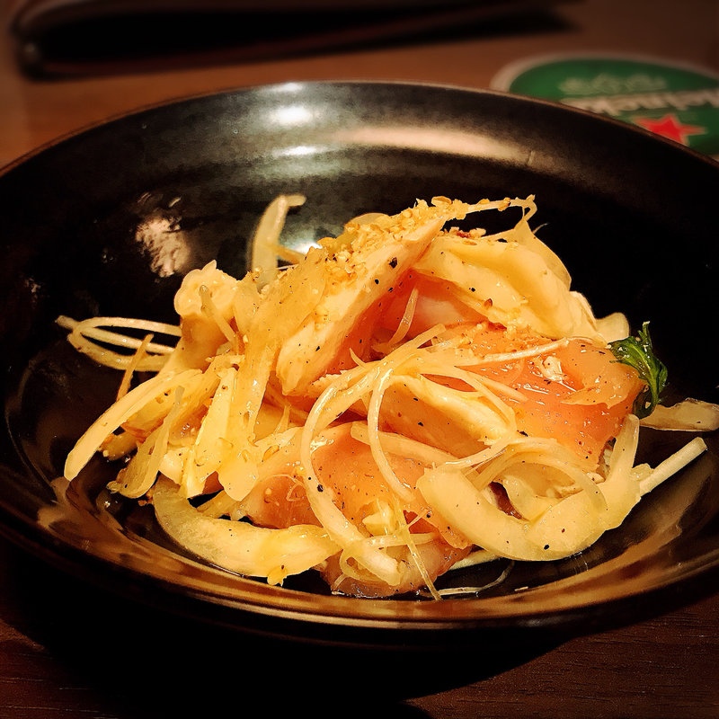 大山鶏のネギ塩ユッケ(らんぷ)
