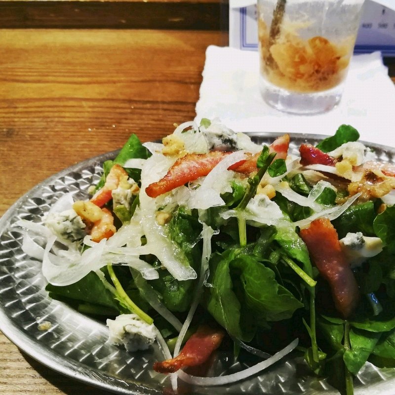 クレソンとゴルゴンゾーラのサラダ(パーラー 小やじ )