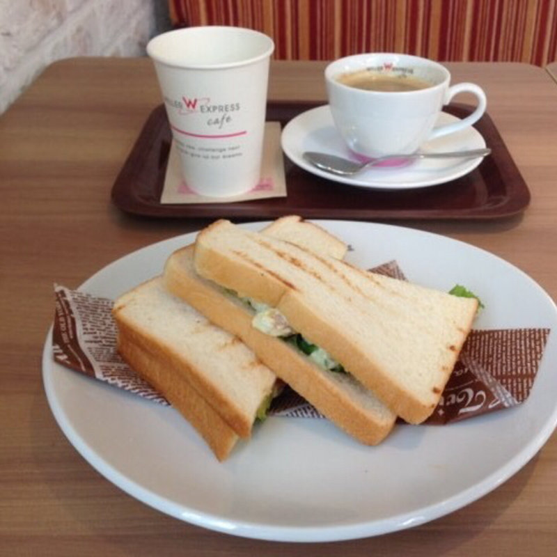 海老とアボカドのサンド(ウィラーエクスプレスカフェ （WILLER EXPRESS CAFE）)