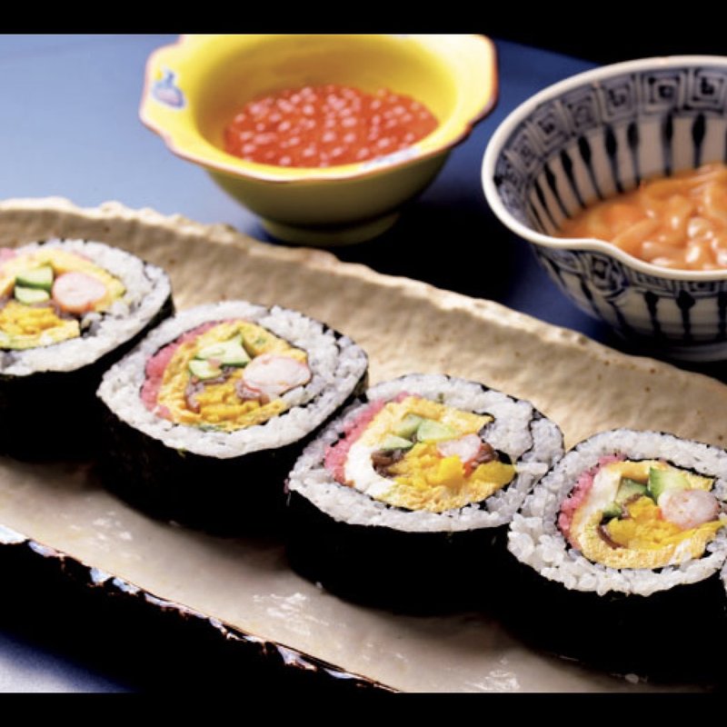 自家製塩辛、自家製いくら、オリジナル太巻き(鮨彦 )