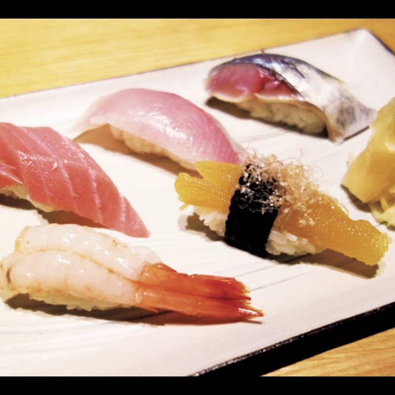 本日のおまかせ5貫(和とBar 月の小路)