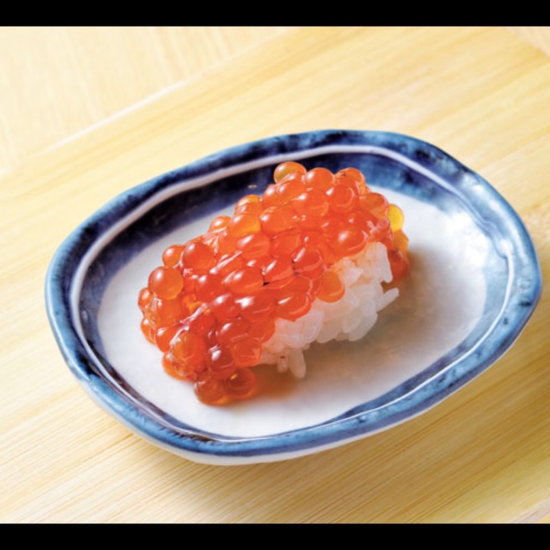 生すじこ(立喰い鮨 まぐろ人 御徒町出張所)