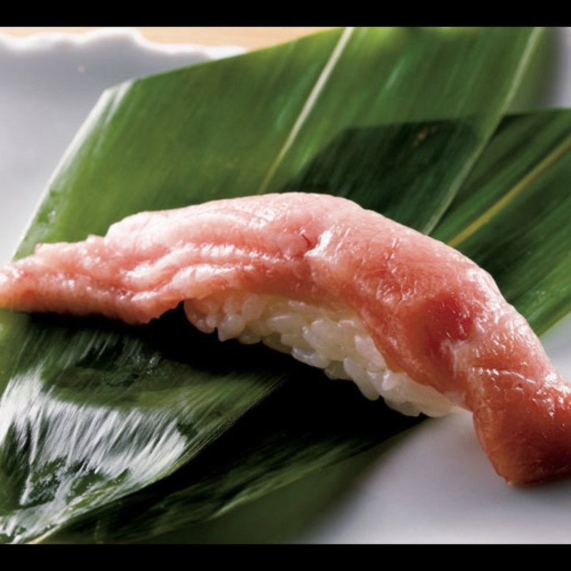 大トロ(鮨と炭火 にぎり屋はちべゑ)