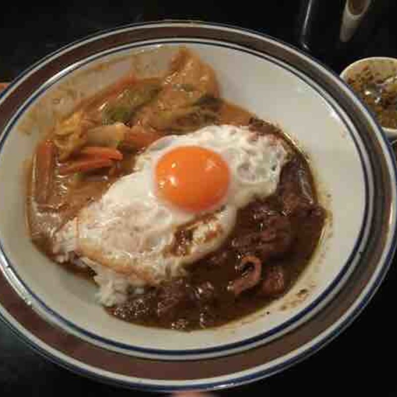 卵つきカレーライス(ブラン亭)