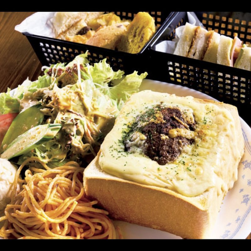 ハンバーグ＆チキンドリア(新橋ベーカリー 新堀店)