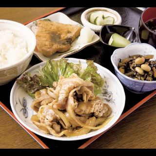 本日の魚と肉W定食(福茶庵)