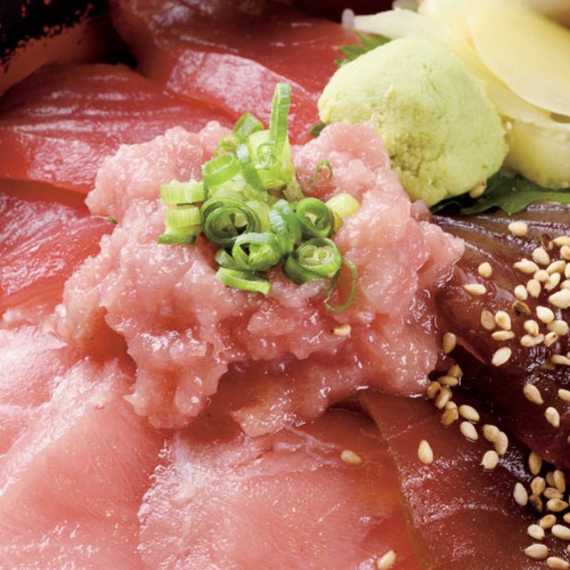 まぐろづくし丼（豚汁はお替わり無料）(Dining Bar TAO)