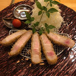 ハンガリーの食べる国宝 マンガリッツァー豚ロースカツ定食(epais SATSUKIGAOKAKITA)